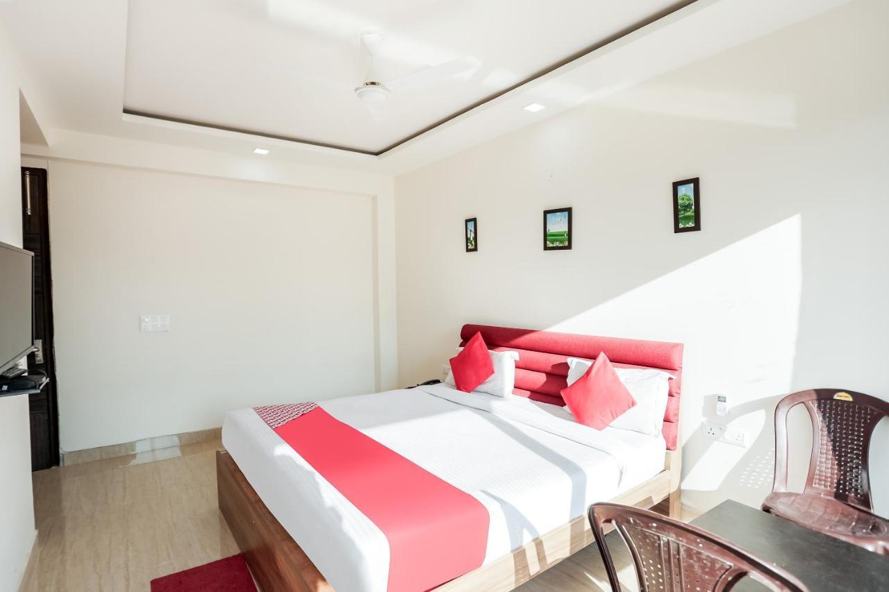 Oyo 65118 Hotel Vatika Gurgaon Bagian luar foto