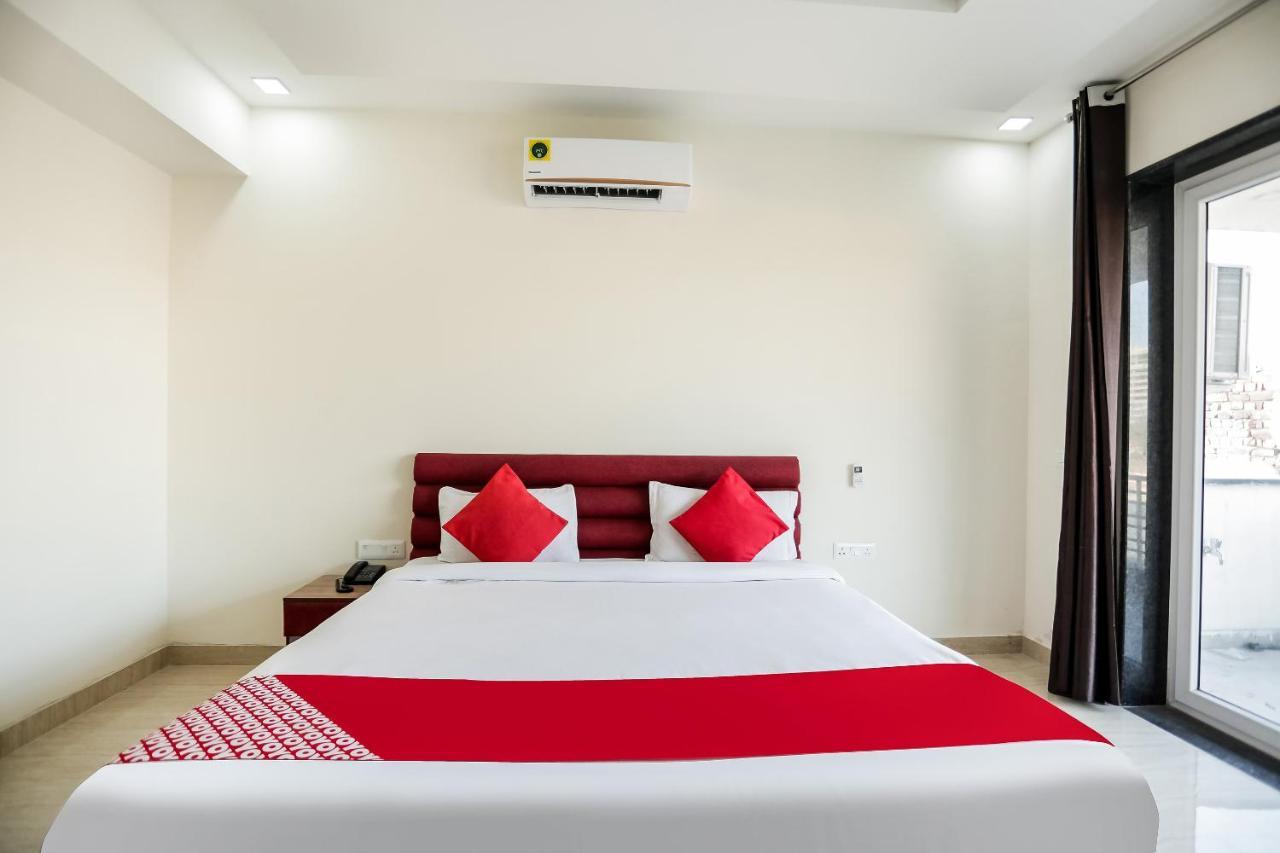 Oyo 65118 Hotel Vatika Gurgaon Bagian luar foto
