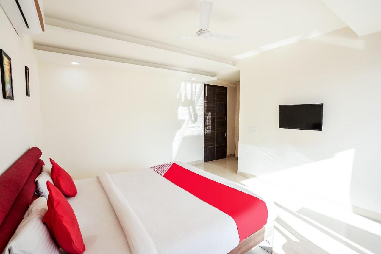 Oyo 65118 Hotel Vatika Gurgaon Bagian luar foto