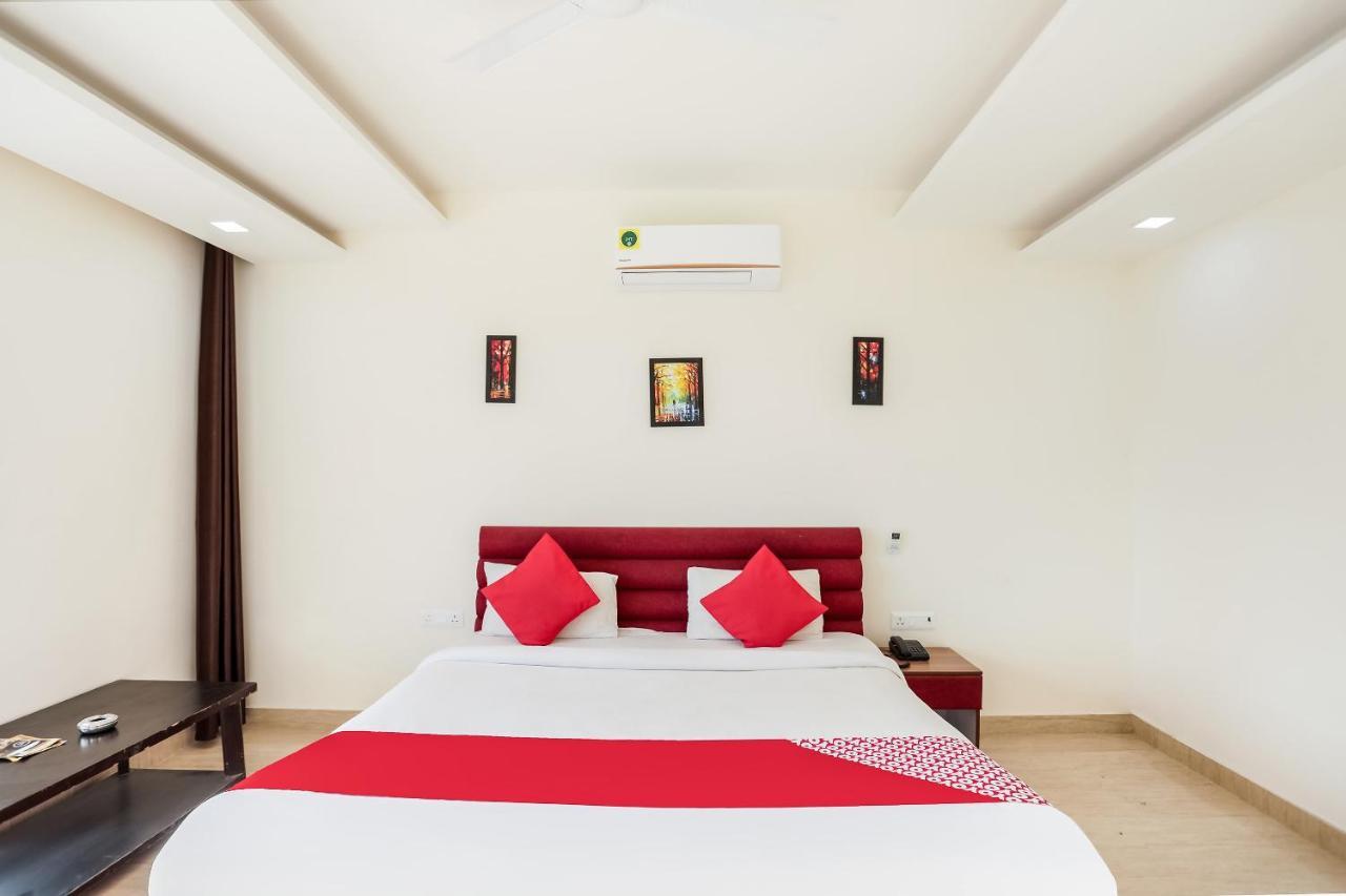 Oyo 65118 Hotel Vatika Gurgaon Bagian luar foto
