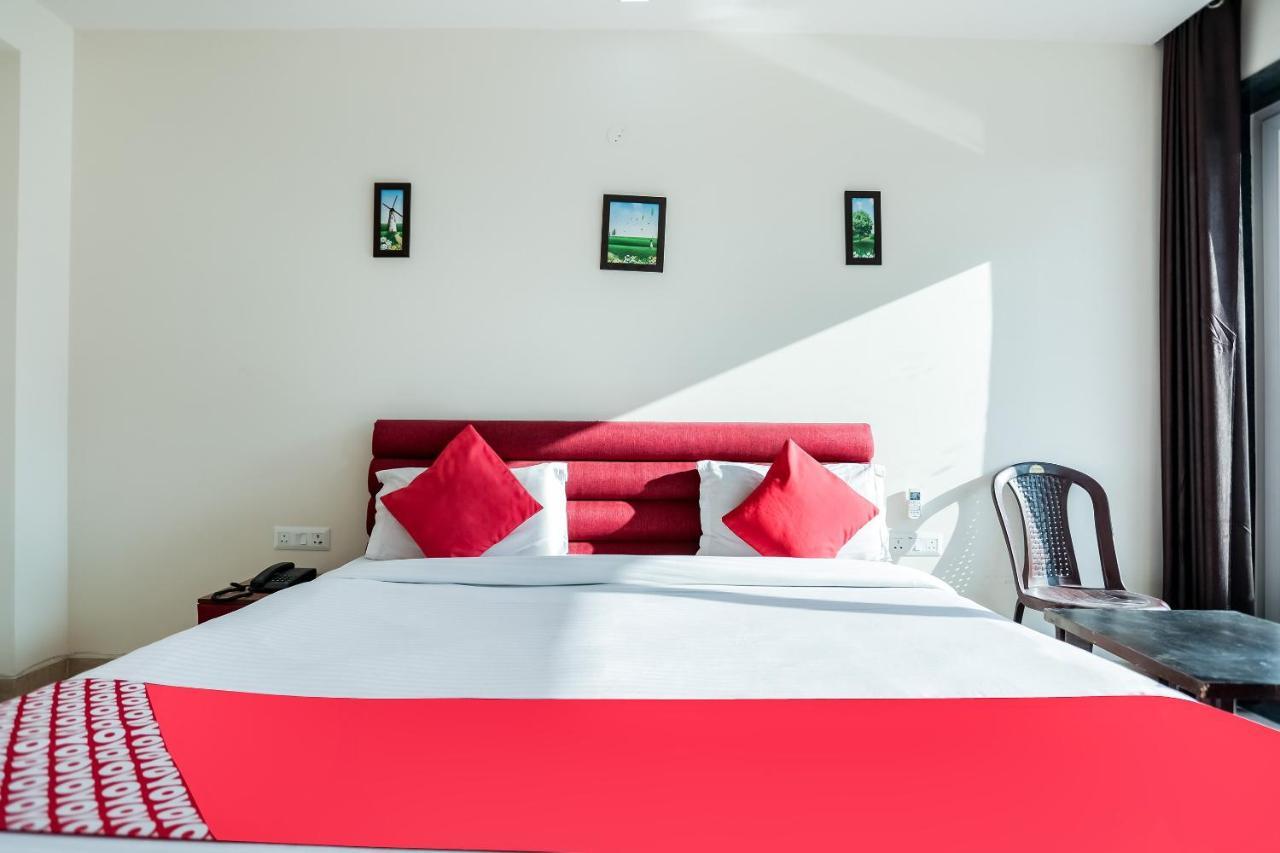 Oyo 65118 Hotel Vatika Gurgaon Bagian luar foto